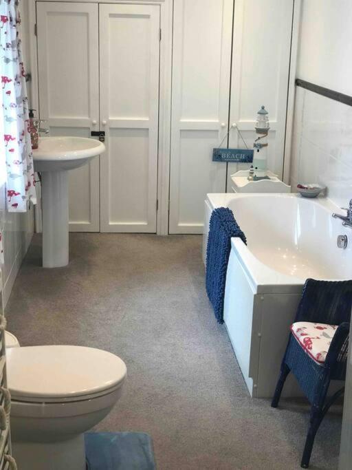 Lilly'S Cottage, Filey, Sleeps 8 Exterior photo